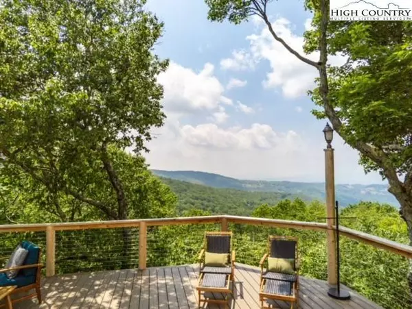 114 Spruce Hollow RD, Beech Mountain, NC 28604