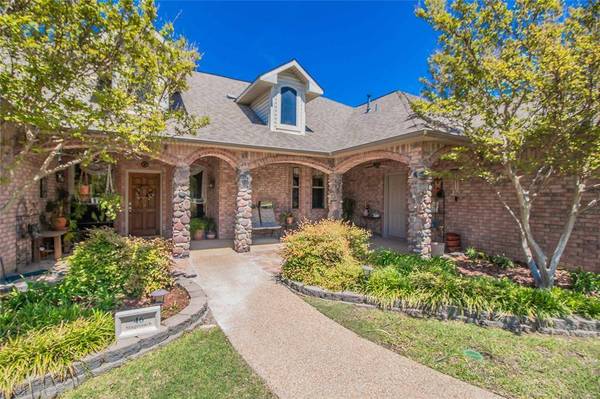 46 Stage Coach Road, Fort Worth, TX 76244