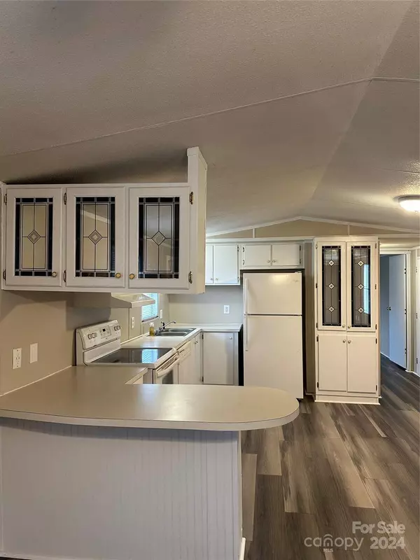 3549 Keystone DR, Sherrills Ford, NC 28673