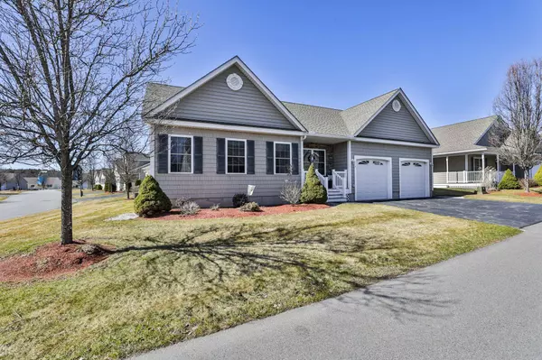 2 Cricketfield LN, Hudson, NH 03051