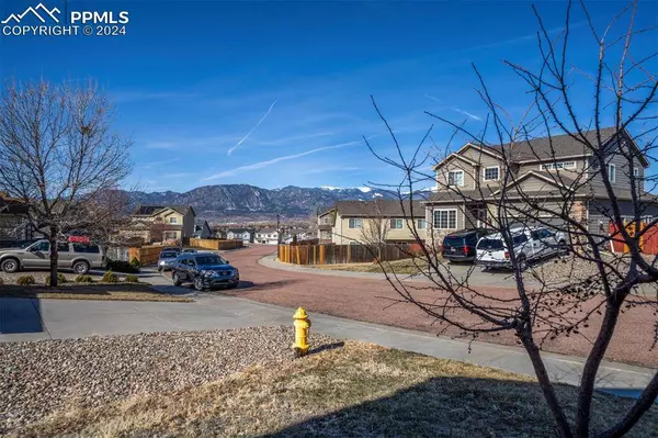 6147 Dancing Moon WAY, Colorado Springs, CO 80911