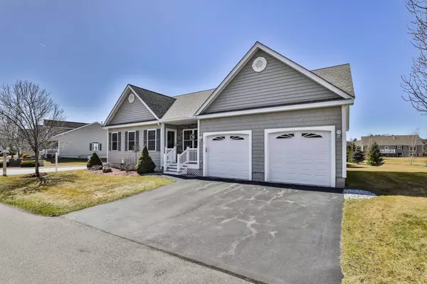 2 Cricketfield LN, Hudson, NH 03051