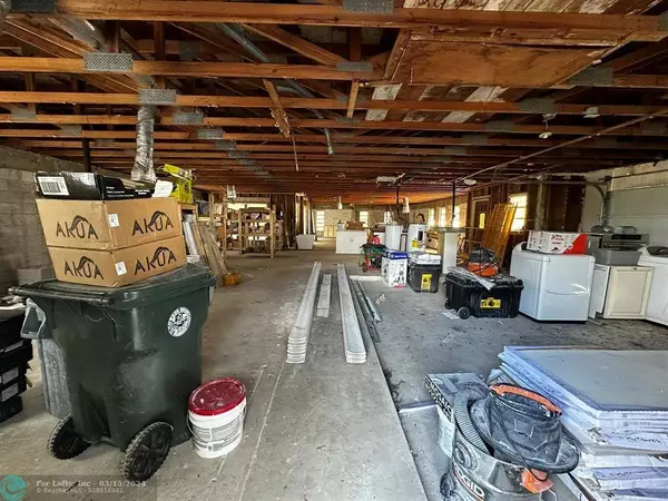 445 NW 11th St, Boca Raton, FL 33432