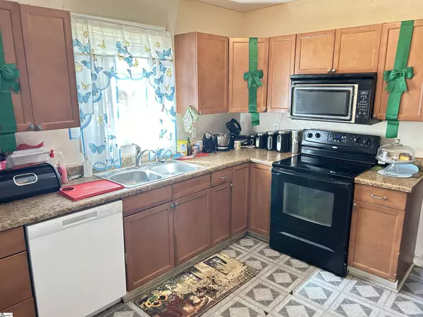 9 Shaw Drive, Williamston, SC 29697