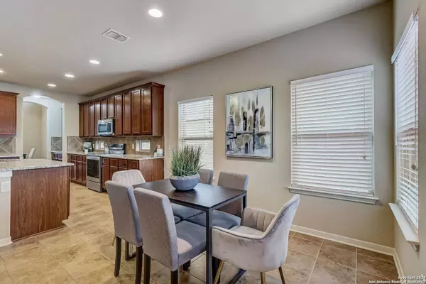 903 OAKWOOD WAY, San Antonio, TX 78245