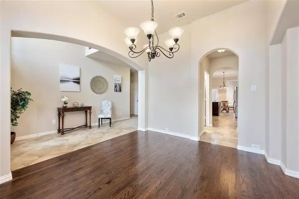 358 Falstaff Drive, Roanoke, TX 76262