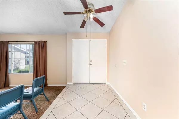 888 S Teakwood AVE, Rialto, CA 92376