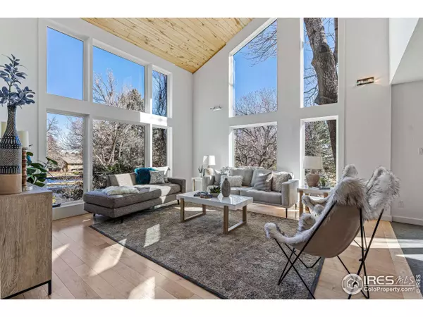 3795 Lakebriar Dr, Boulder, CO 80304