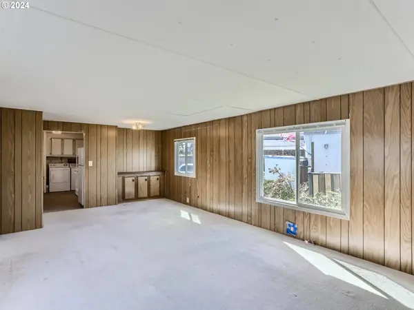 11626 SW ROYAL VILLA DR, Tigard, OR 97224