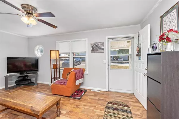 608 NE 76TH ST, Gladstone, MO 64118