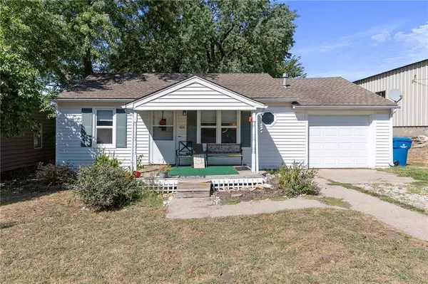 608 NE 76TH ST, Gladstone, MO 64118