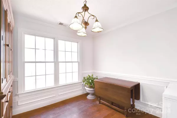 1543 Crowders Woods DR, Gastonia, NC 28052