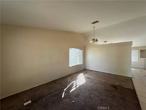 37729 67th ST E, Palmdale, CA 93552