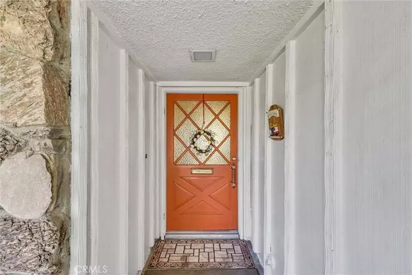 155 E Mission RD, Corona, CA 92879