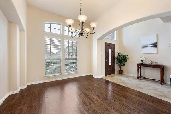 358 Falstaff Drive, Roanoke, TX 76262