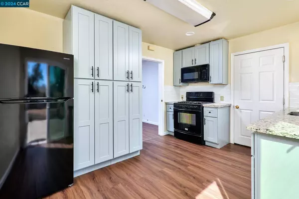 1360 San Carlos Ave, Concord, CA 94518