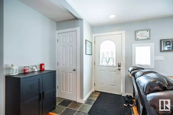 123 GREENGROVE AV, Sherwood Park, AB T8A 3C5