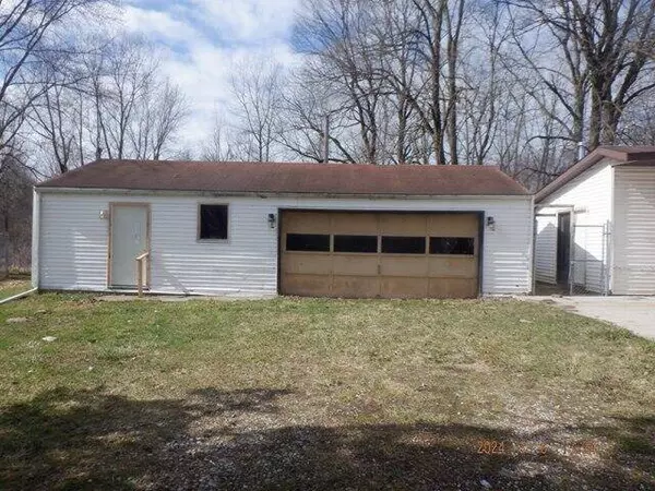 40320 M-40, Paw Paw, MI 49079