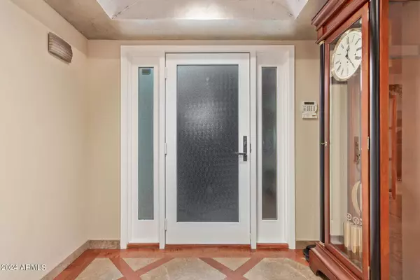 4345 E FAIRMOUNT Avenue, Phoenix, AZ 85018