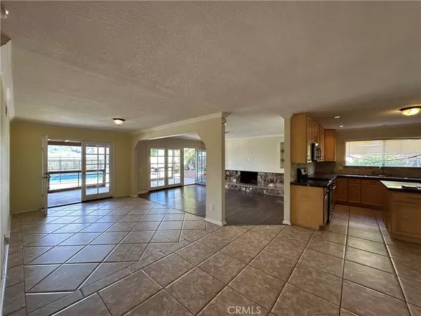 5837 Belbert CIR, Calabasas, CA 91302