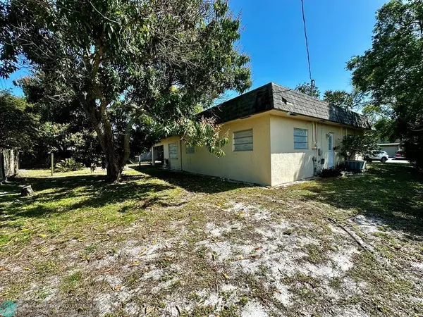 445 NW 11th St, Boca Raton, FL 33432