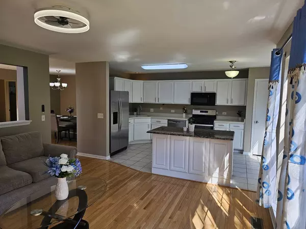 3252 FOXRIDGE Court, Woodridge, IL 60517