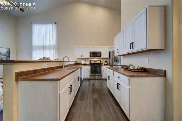 6147 Dancing Moon WAY, Colorado Springs, CO 80911