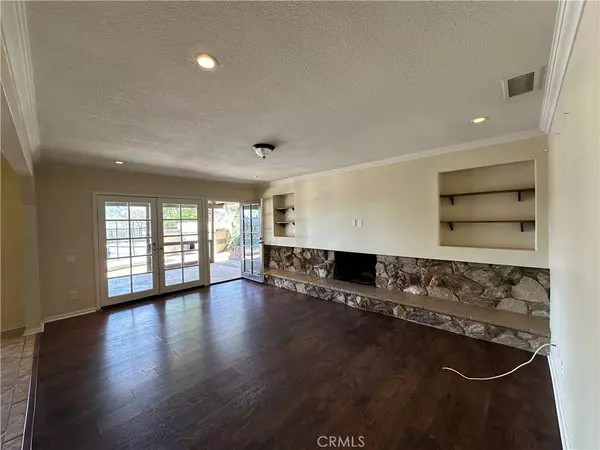 5837 Belbert CIR, Calabasas, CA 91302