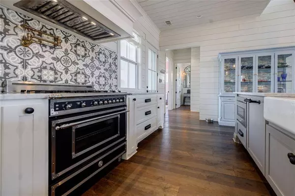 1661 OLD JONES RD, Alpharetta, GA 30004