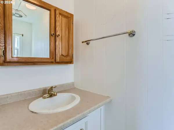 11626 SW ROYAL VILLA DR, Tigard, OR 97224