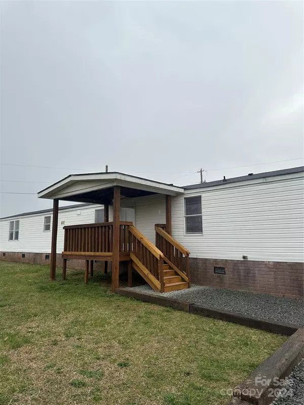 3549 Keystone DR, Sherrills Ford, NC 28673