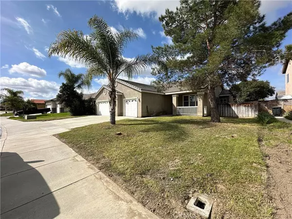 2272 Versailles ST, San Jacinto, CA 92583