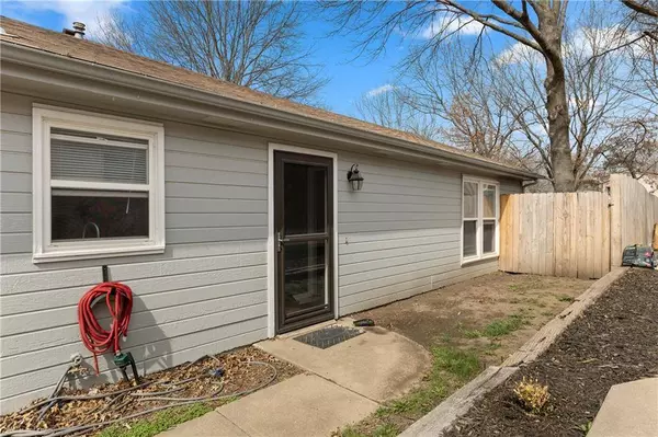 1514 E 123rd ST, Olathe, KS 66061