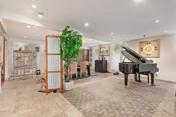 4345 E FAIRMOUNT Avenue, Phoenix, AZ 85018