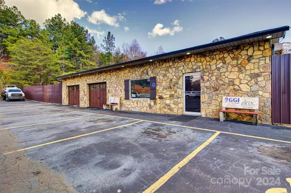 7227 NC 16 HWY, Taylorsville, NC 28681