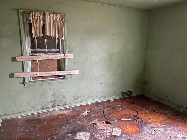 16509 ROSSINI Drive, Detroit, MI 48205