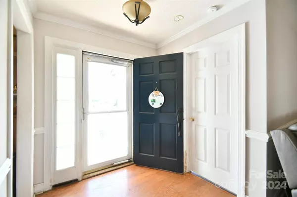 1543 Crowders Woods DR, Gastonia, NC 28052