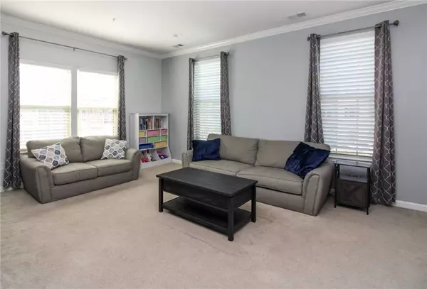 115 Arbor Trail Dr, Mc Kees Rocks, PA 15136