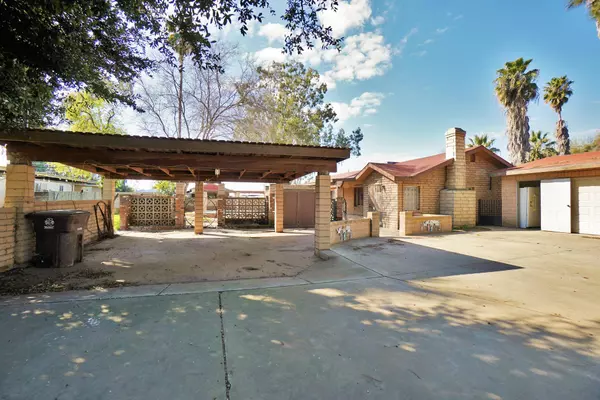 19611 Fair Oaks Avenue, Lemoore, CA 93245