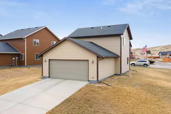 1260 Fairbanks Drive, Box Elder, SD 57719