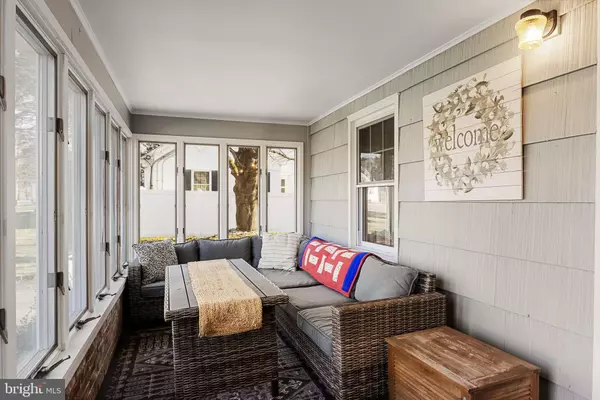 5 MONMOUTH DR, Monmouth Junction, NJ 08852