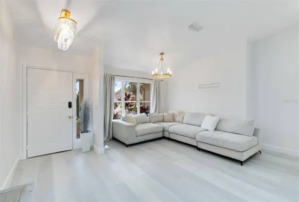 1578 E HUNTERS STAND RUN, Oviedo, FL 32765