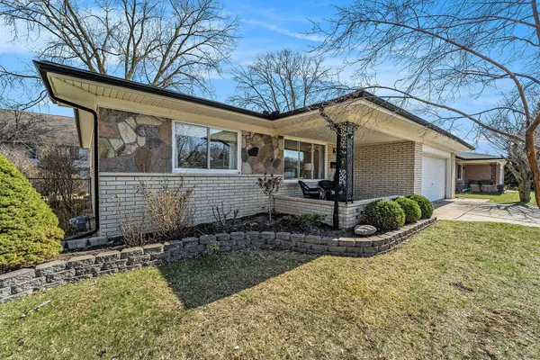 30860 Avondale Drive, Madison Heights, MI 48071