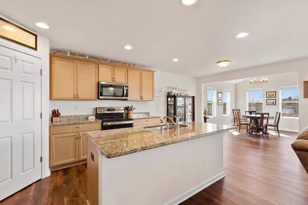 879 Amber LANE, Port Washington, WI 53074