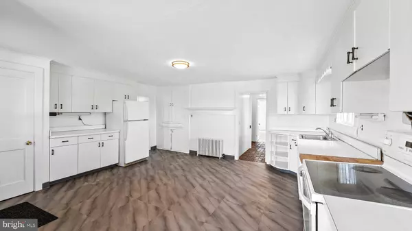 348 SUNNYSIDE RD, West Grove, PA 19390