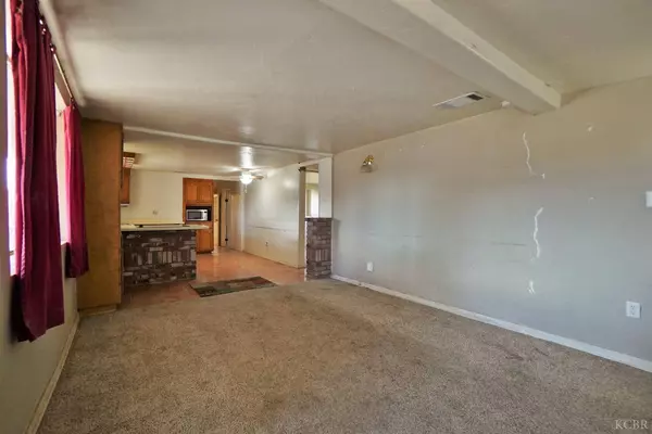 19611 Fairoaks Avenue, Lemoore, CA 93245