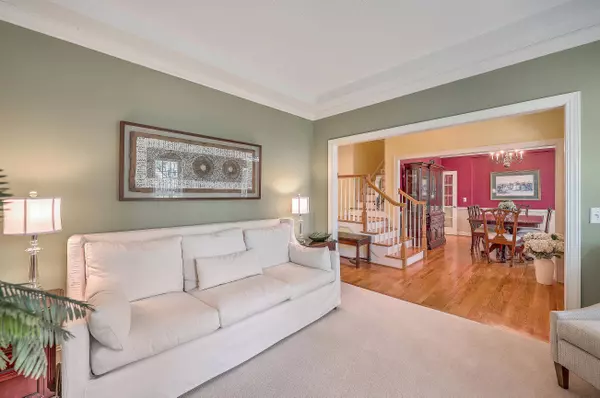 8733 E Fairway Woods Dr, North Charleston, SC 29420