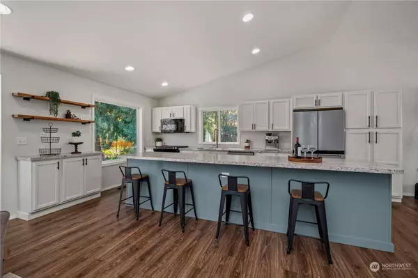 1317 205th AVE E, Lake Tapps, WA 98391