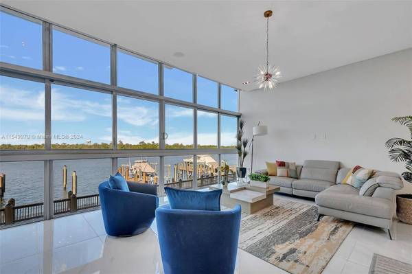 2870 N Ocean Dr, Hollywood, FL 33019