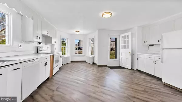 348 SUNNYSIDE RD, West Grove, PA 19390